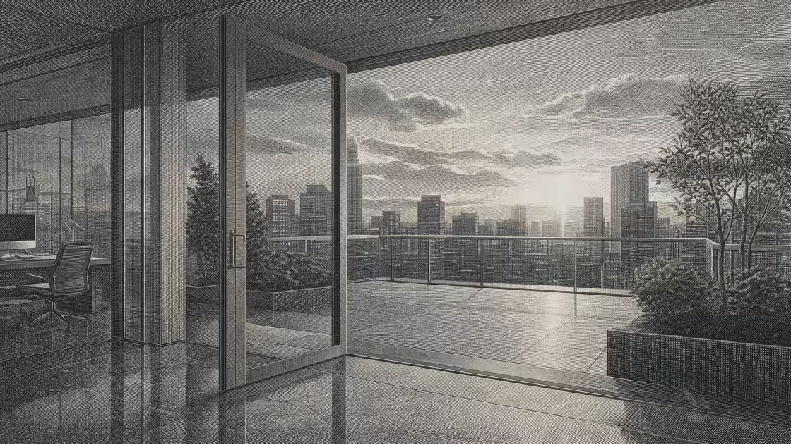 Una puerta de vidrio abierta a una terraza sobre la ciudad al amanecer